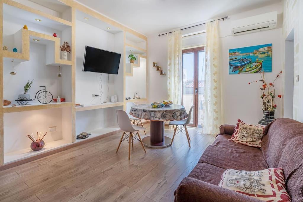 Sirakousai Sweet Home Syracuse Bagian luar foto